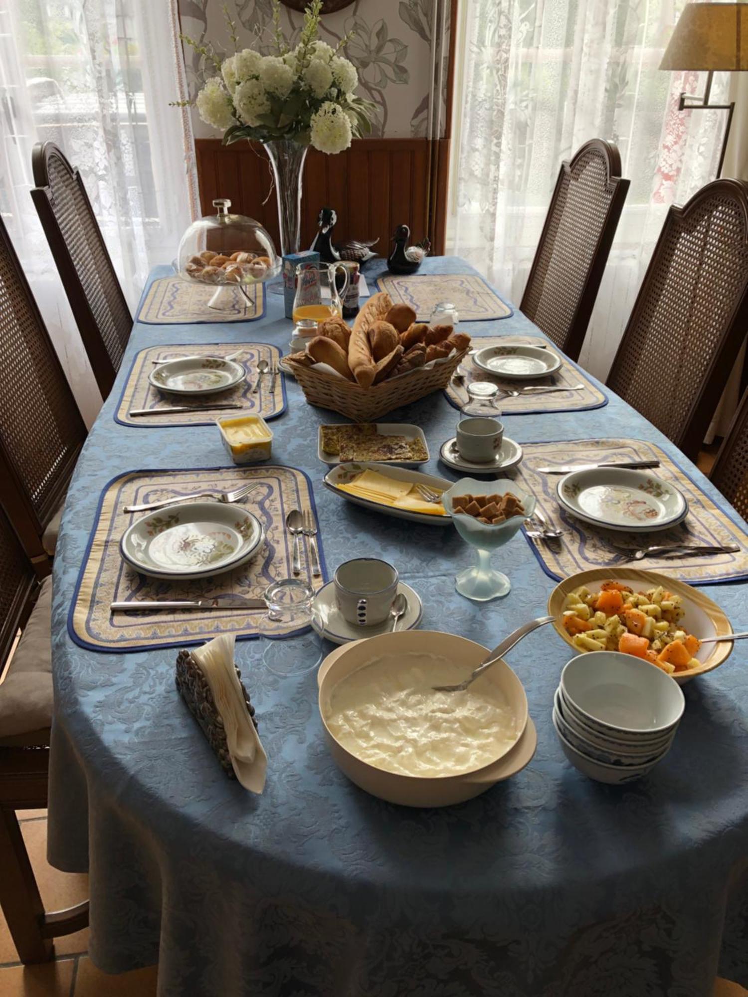 Le Voyageur Bed & Breakfast Saint-Bonnet-Troncais Luaran gambar
